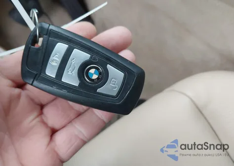 2012 BMW 528I xDrive из США, поврежденный, VIN WBAXH5C53CDW08469